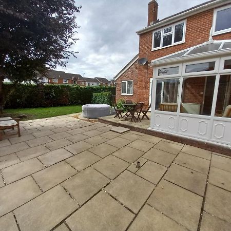 Leominster 3 Bedroom House Parking Garden Private Eksteriør bilde